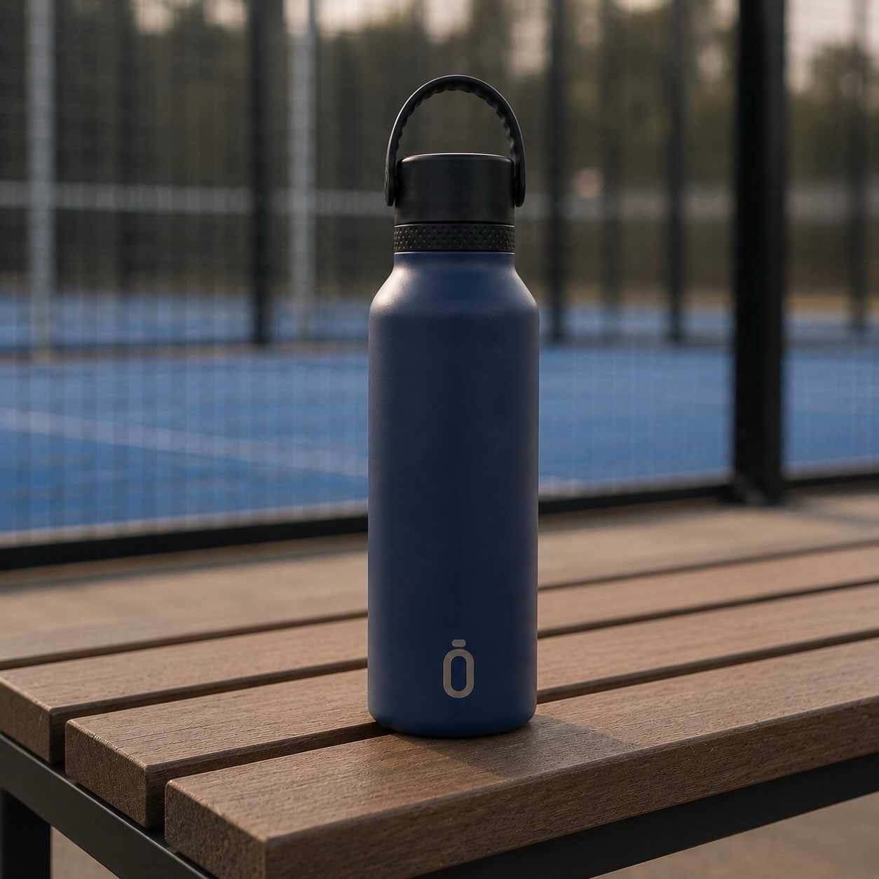 En cada entrenamiento. En cada partido. Siempre con Runbott. 💙🎾🏃‍♂️

No importa la intensidad del juego ni el calor de la pista; tu Runbott se encarga de que tu hidratación esté siempre en el punto perfecto. Mantén tu agua fría hasta el último set y concéntrate solo en dar lo mejor de ti en cada jugada. 👟🔥

Resistente, sostenible y lista para aguantar tu ritmo de juego más exigente. 🌿🎒

👇 ¡Te leemos! ¿Cuál es tu deporte favorito para darlo todo esta semana? 💬

#runbott #runbottlifestyle #AkeitaSoul #MomentoAkeita #PadelTime #DeporteYSalud #HidratacionDeportiva #BotellaTermica #EntrenamientoDelDia #PadelLovers #EstiloDeVidaActivo