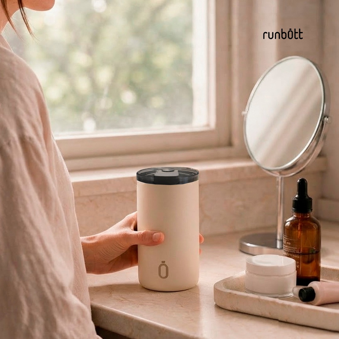 Tu rutina empieza con un pequeño momento para ti. ☕️

Entre prisas, cuidados y planes, SIIP convierte cada pausa en parte de tu ritual diario. Un diseño minimalista, elegante y pensado para acompañarte desde el primer café de la mañana hasta donde te lleve el día.

Porque cuidarte también está en los pequeños detalles. 🤍

#Runbott #ConMiRunbott #MorningRoutine
.
Your routine begins with a little moment just for you. ☕️

Between busy mornings, self-care and everyday plans, SIIP turns every pause into part of your daily ritual. A minimalist, elegant design made to accompany you from your first coffee of the day to wherever life takes you.

Because taking care of yourself is also found in the little details. 🤍

#Runbott #ConMiRunbott #MorningRoutine