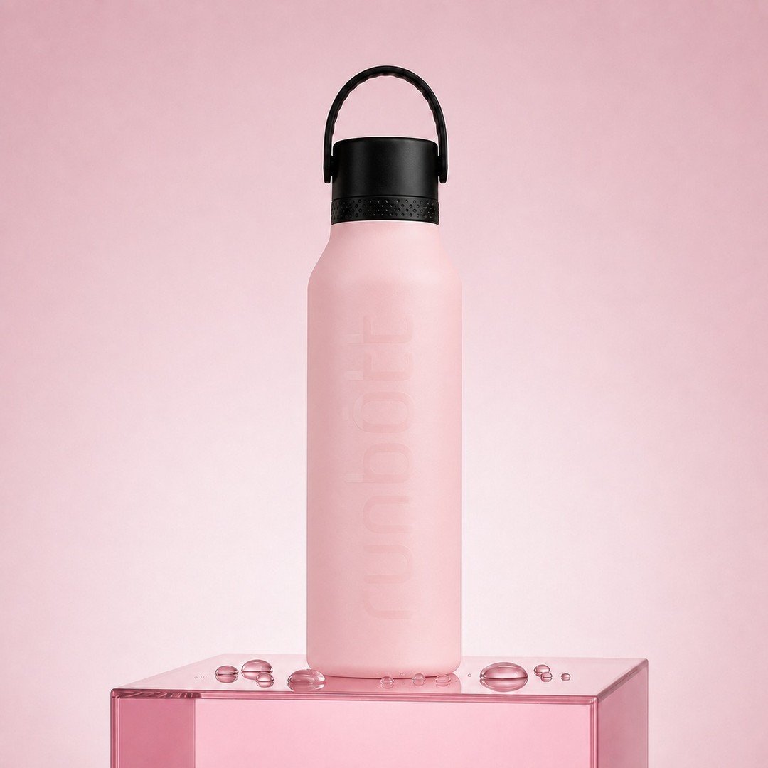 Runbott Iconic Bubblegum: hidratación con personalidad. 🩷✨

Un toque rosa pastel lleno de estilo para acompañarte durante todo el día, mantener tus bebidas a la temperatura perfecta y darle ese punto extra a tu rutina. 🌸💧

¿Eres del team Bubblegum? 🙋‍♀️🩷

.

Runbott Iconic Bubblegum: hydration with personality. 🩷✨

A stylish touch of pastel pink to keep you going all day long, maintaining your drinks at the perfect temperature while adding that extra vibe to your daily routine. 🌸💧

Are you on Team Bubblegum? 🙋‍♀️🩷

🛒🛍️ Link en la Bio

#AkeitaSoul #Runbott #RunbottIconic #Bubblegum #RunbottLifestyle #BotellaTermica #RosaPastel #EstiloDeVidaSostenible #HidratacionConEstilo #PinkVibes #AccesoriosConEstilo