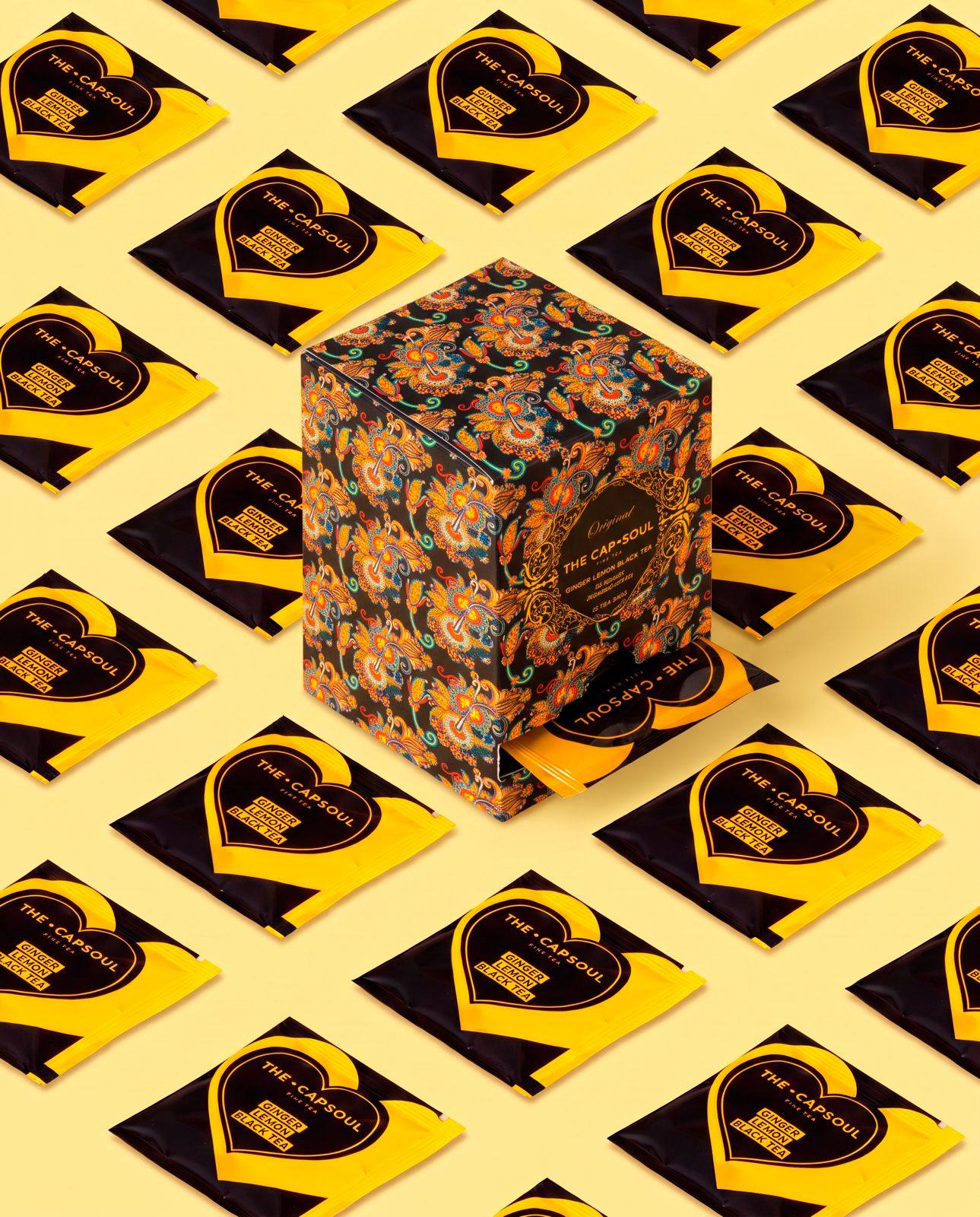 🍋 Un básico imprescindible para esos días en los que necesitas un extra de energía.

Té negro Ceylon, jengibre y limón: una combinación intensa, cítrica y con el toque picante y reconfortante del jengibre. 💛 

Además de ser depurativo y energizante, es perfecto para arrancar la mañana con fuerza o disfrutar después de comer.

Sus pirámides individuales son el formato ideal para llevar siempre alguna en el bolso o mochila. ✨

Encuentra la gama de tés e infusiones The Capsoul en Akeita Soul 🛒

.

🍋 An essential basic for those days when you need an extra boost.

Ceylon black tea, ginger, and lemon: an intense, citrusy blend with that warm, spicy touch of ginger. 💛

Purifying and energizing, it's perfect to start your morning with strength or to enjoy after a meal.

The individual pyramid bags are ideal for keeping one in your bag or backpack on the go. ✨

Find The Capsoul teas and infusions at Akeita Soul 🛒

🛒🛍️ Enlace en la bio

#AkeitaSoul #TheCapsoul #TeNegro #GingerLemon #BlackTea #MomentosAkeita #Infusiones #HoraDelTe #TeaLovers #tiendaonlineparaniños